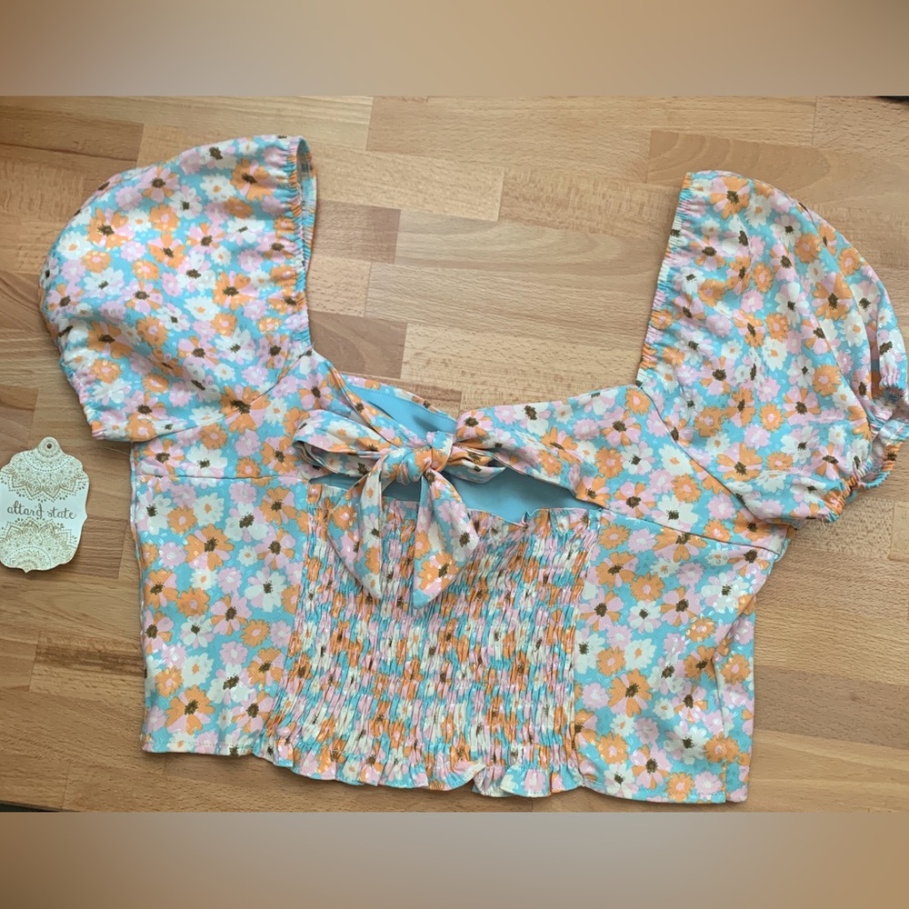Super Cute Cropped Floral Altard State Top Size L NWT - Picture 2 of 4